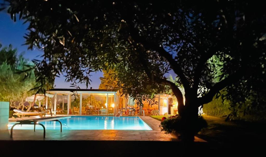 Villa Mandetta B&B Santo Stefano del Sole Екстериор снимка
