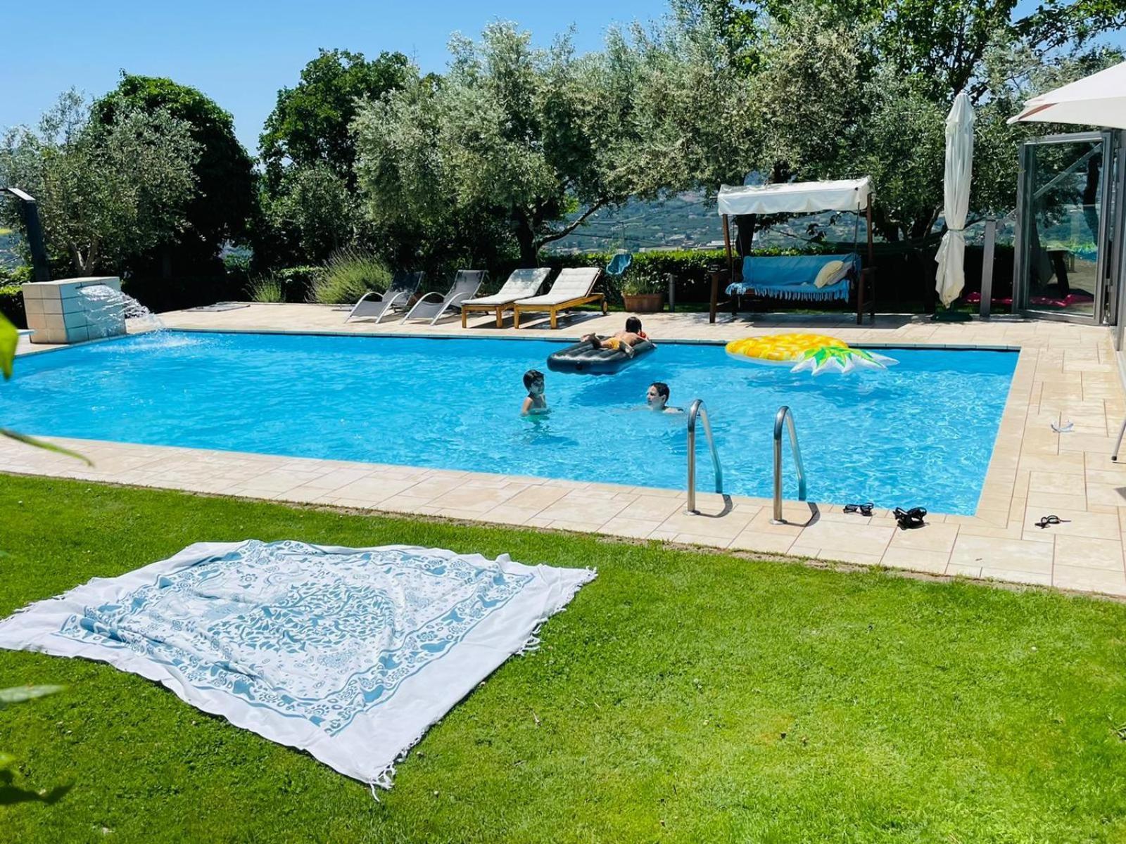 Villa Mandetta B&B Santo Stefano del Sole Екстериор снимка